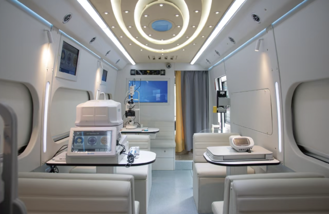5G-enabled mobile ophthalmology clinic