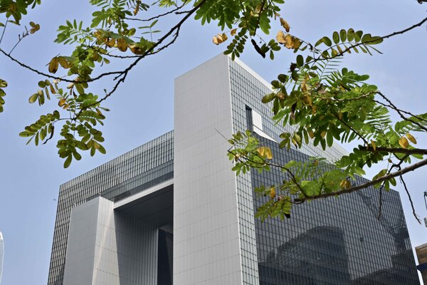 All Scaffolding Nets on 230 Private Buildings in Hong Kong Removed