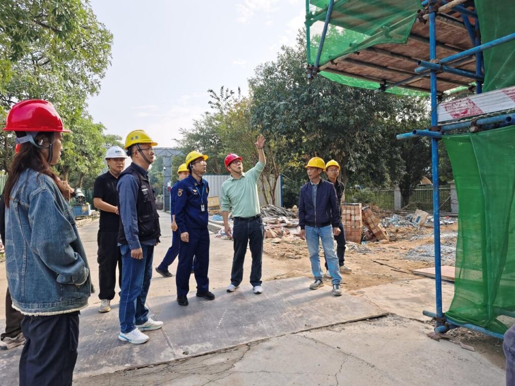 The inspection team checks the fire-fighting measures of the construction project