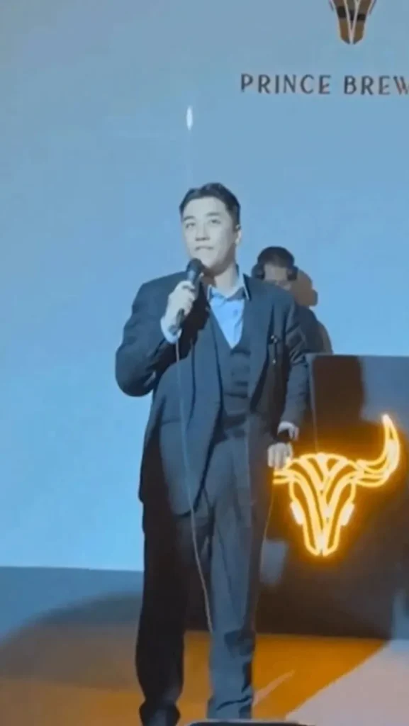Lee Seung-ri appeared at an event in Cambodia after his release from prison. (Screenshot from video)