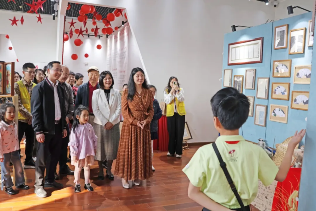 Family Education and Family Tradition Practice Base of Guancheng Children's Palace Unveiled