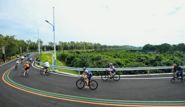 Foshan: Two Rivers Loop Cycling Race Held