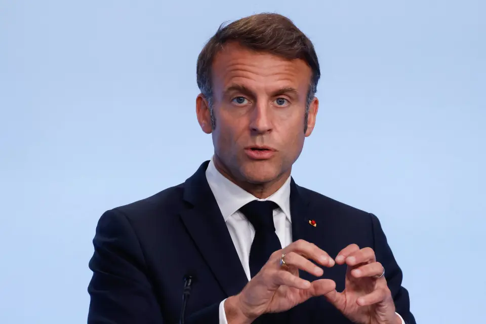 Macron Condemns US Visa Restrictions Imposed on Five Individuals Including a Former European Commission Commissioner