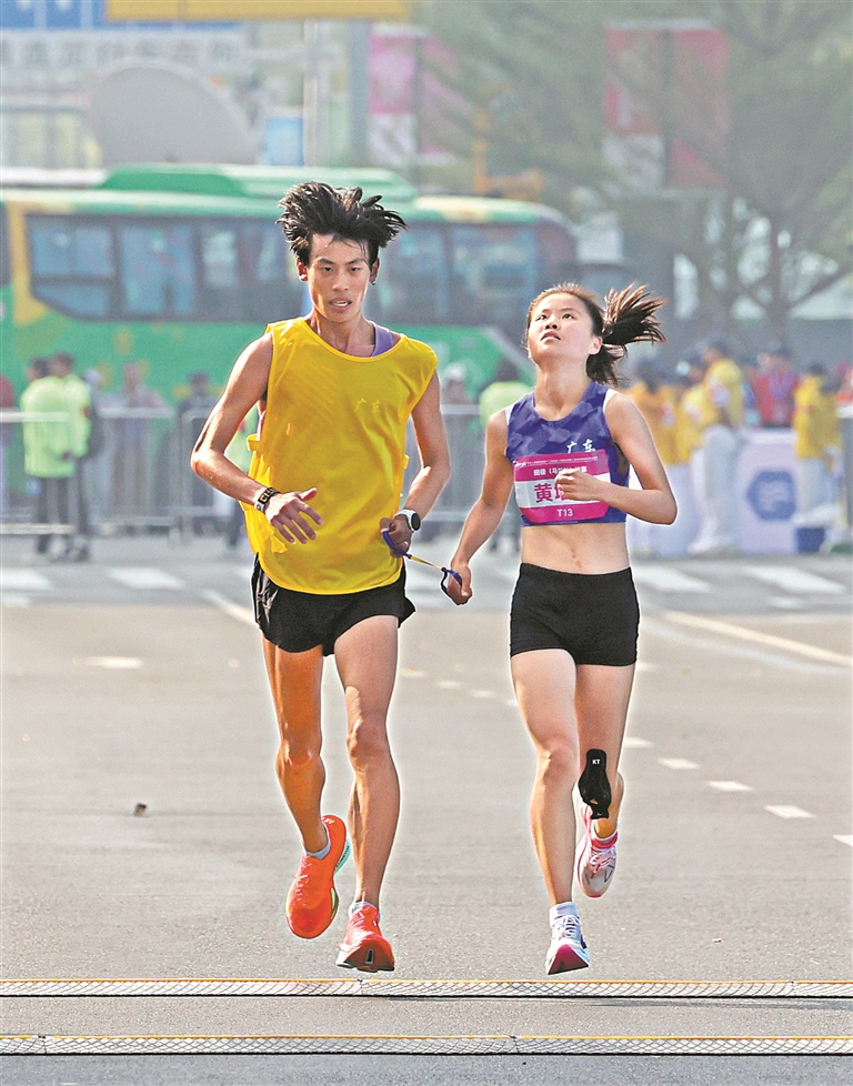 Para Athletics at the National Para Games: Guide Runners and Athletes Cross the Finish Line Hand in Hand