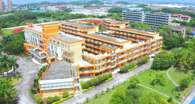 Foshan Huaying Sanshui School.