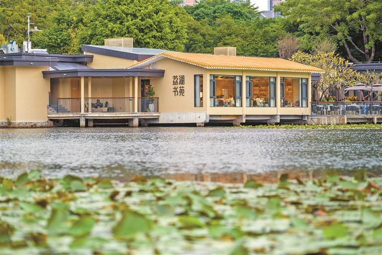 Shenzhen Builds 100 Park Book Bars