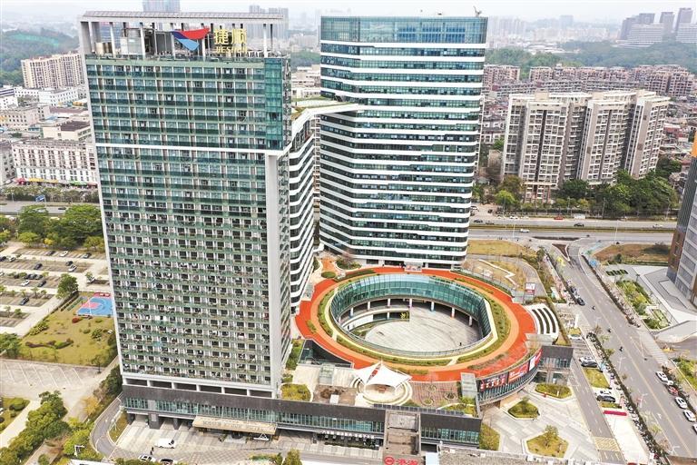 Two Enterprises in Longhua District Accredited as Municipal-Level Shenzhen Craftsman Institutes (Schools)