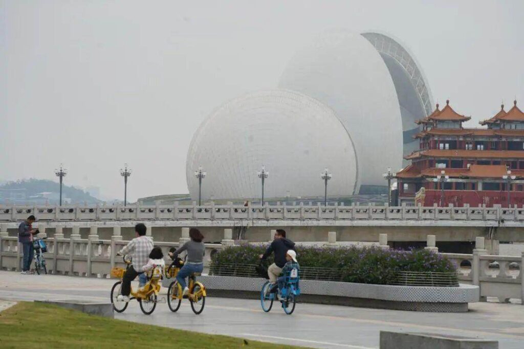 The Cycling (Road) Competition of the 15th National Games was held in Zhuhai